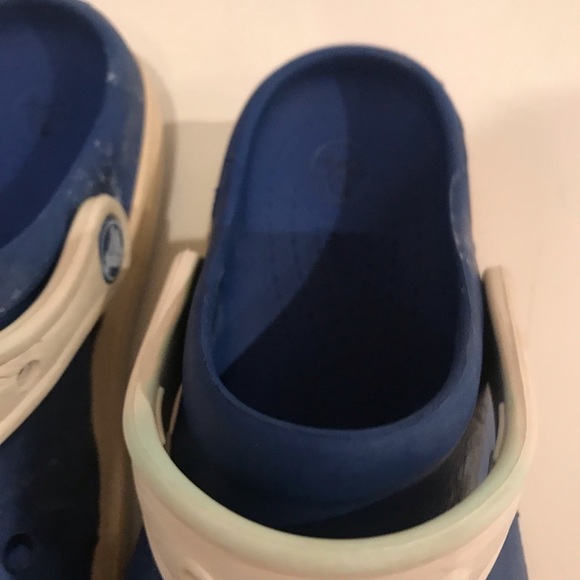 5/15$ Crocs shoes​​ - Picture 4 of 8